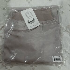 PJ Harlow NWT Jolie satin Sleepwear Pants